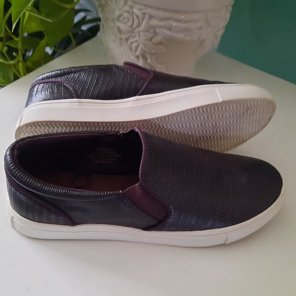 H&M Croc Textured Slip-on Sneakers - Plum Purple - Picture 16 of 16